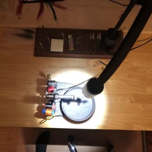 Licht für die Fliegenbindewerkstatt