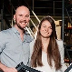 Markus und Johanna von RMD in der Fertigung