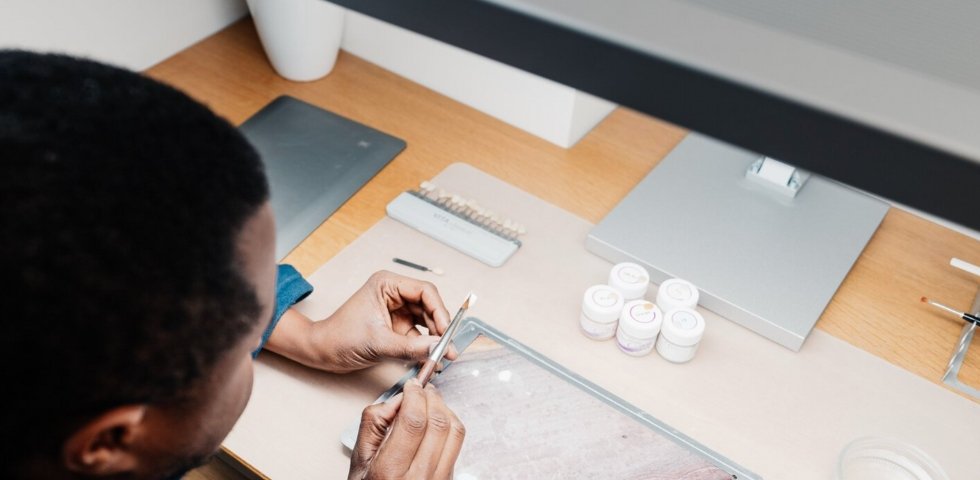 5 Tipps für die korrekte Farbwahrnehmung im Dentallabor