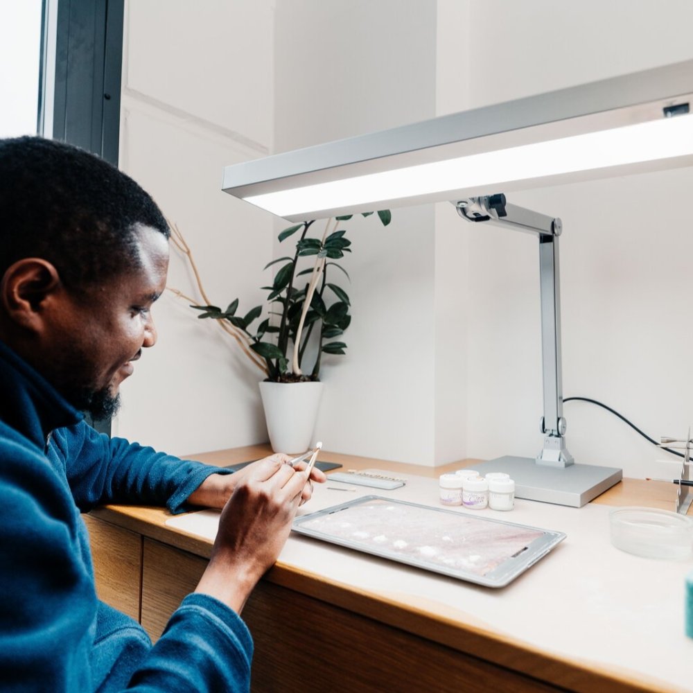 Ideales Licht fürs Dentallabor 2025