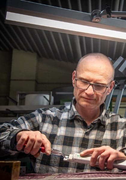 Industrie Gelenkleuchten im Einsatz