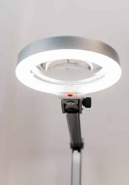 LED Lupenleuchten im Einsatz