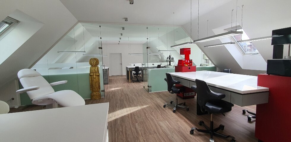 Viel Licht für modernste Dentaltechnik – Neubau Projekt 2023